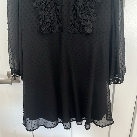 Black Chiffon Long Sleeve Dresss - Picture 5 of 6